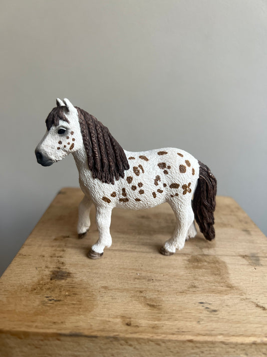 ✨Re-Loved Rockstar Spotty Shetland– Spotty