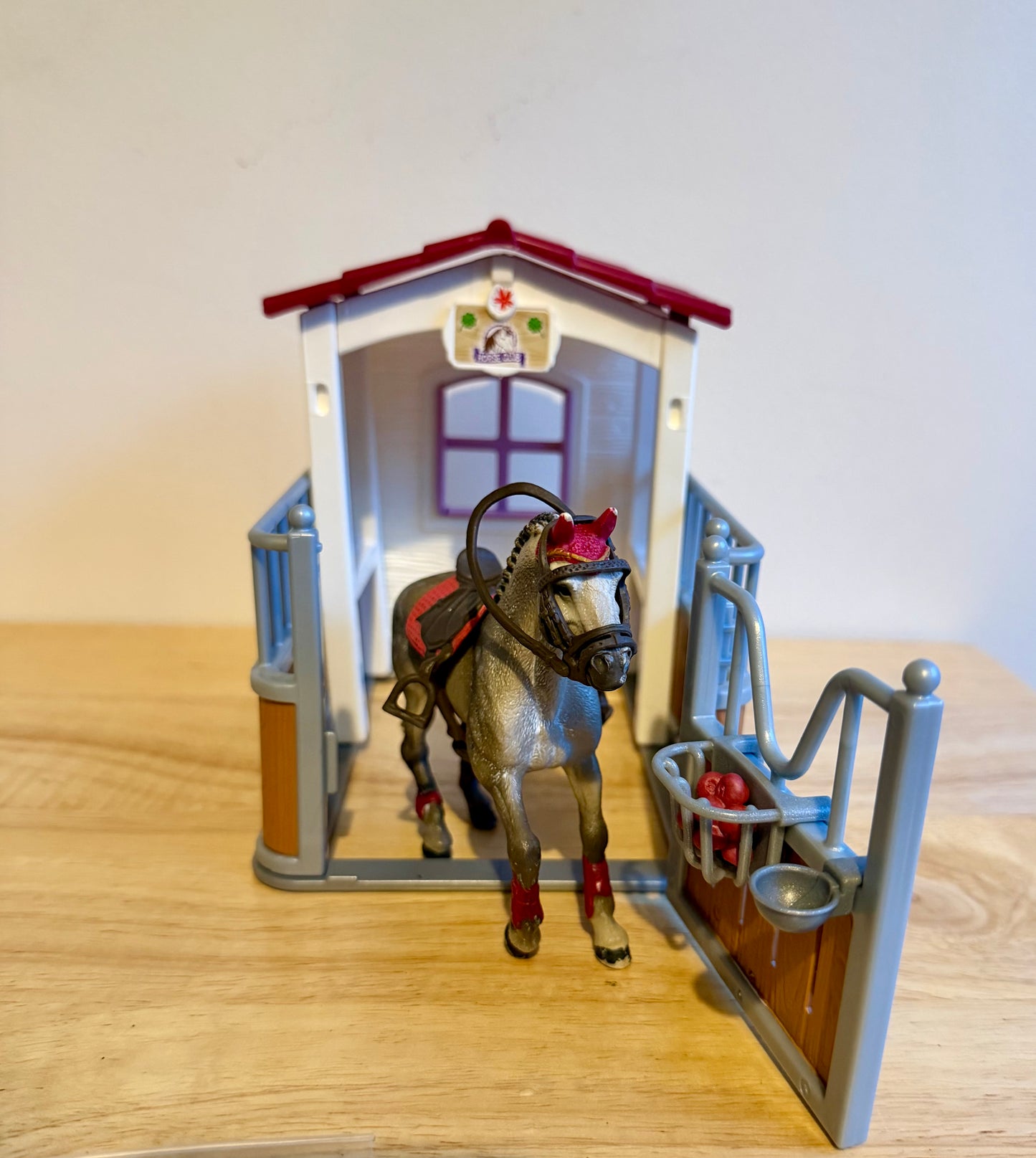 ✨Re-Loved Rockstar Trakehner Mare & Stable set–✨