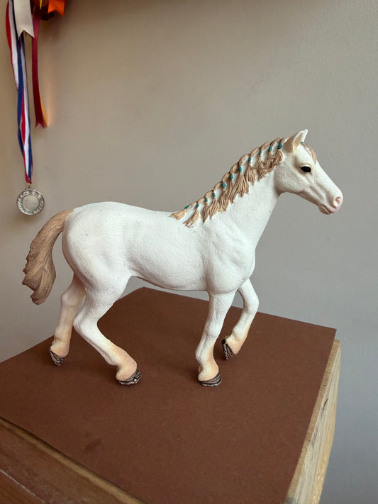 ✨ Re-Loved Rockstar Thoroughbred – Satine✨