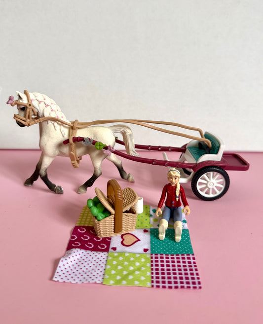 Re-Loved Rockstar: Arab Mare and Carriage Picnic Set